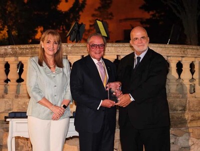 WTTC concede a Frank Rainieri el Icon Award por su trayectoria turística