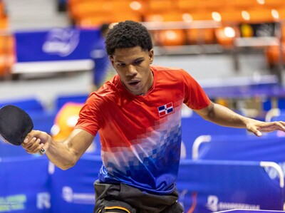 Yoel Mendoza y Rosa Torres revalidan títulos en el Clásico Rolling de Tenis de Mesa